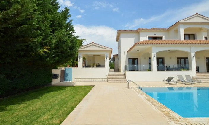 Image No.11-7 Bed Villa for sale