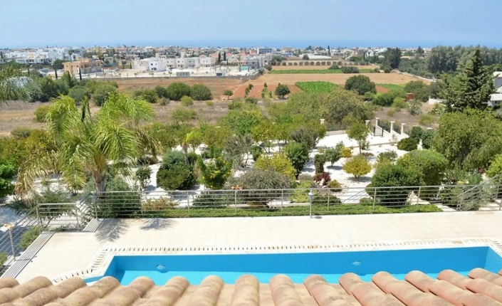 Image No.8-7 Bed Villa for sale