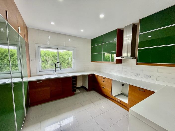 Image No.4-4 Bed House for sale