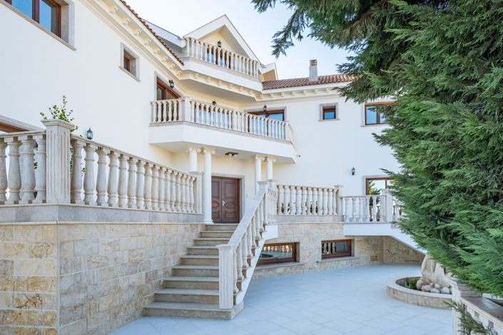 Image No.26-6 Bed Villa for sale