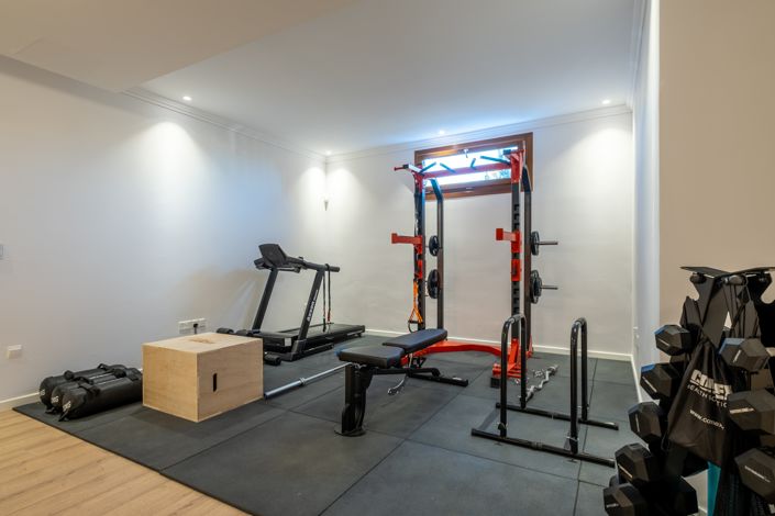 Image No.4-6 Bed Villa for sale