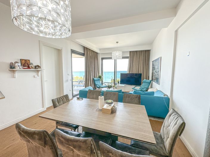 Image No.1-4 Bed Apartment for sale