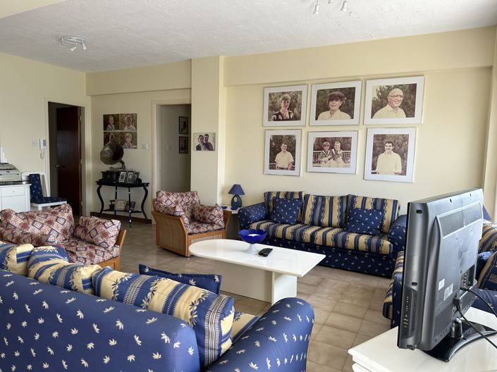 Image No.1-5 Bed Apartment for sale