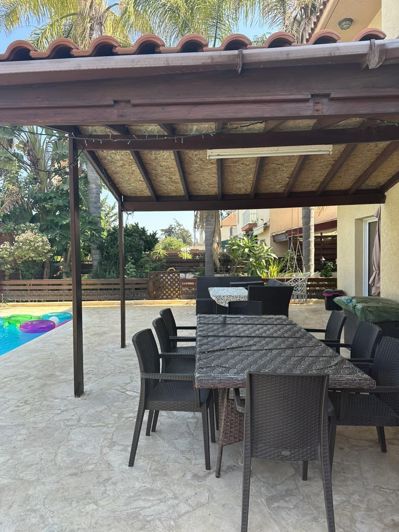 Image No.9-3 Bed House for sale