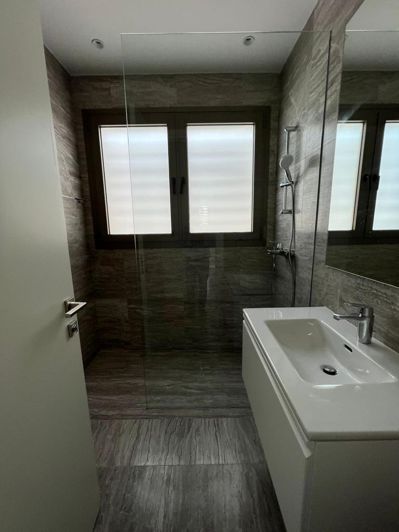 Image No.16-4 Bed House for sale