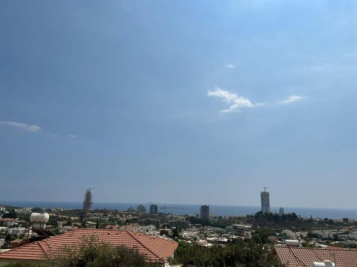 Image No.8-4 Bed House for sale