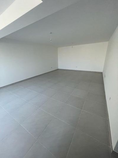 Image No.10-5 Bed House for sale