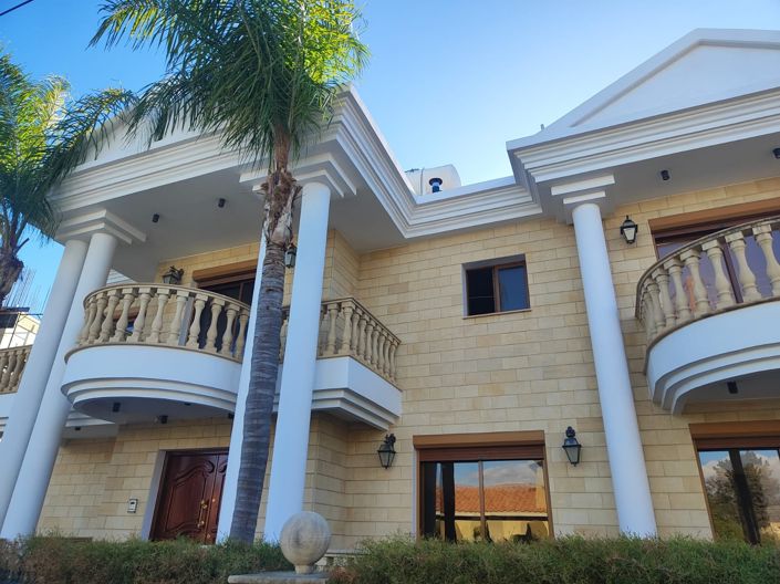 Image No.1-6 Bed Villa for sale