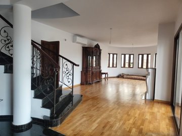 0040c018-feb9-4b87-9635-1e3bbee58b27