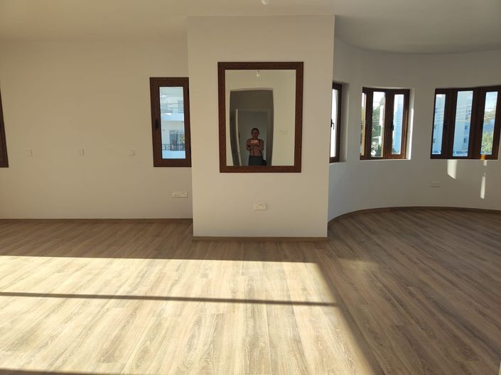 Image No.6-6 Bed Villa for sale