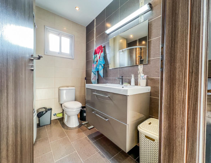 Image No.11-2 Bed Apartment for sale