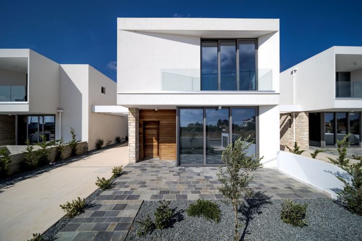 Image No.1-2 Bed Villa for sale