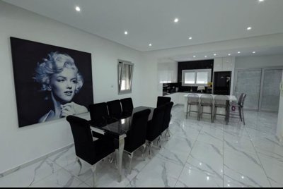 38495127-5f3b-4886-8558-9686ded24fdc