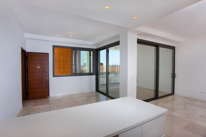 Image No.18-3 Bed Apartment for sale