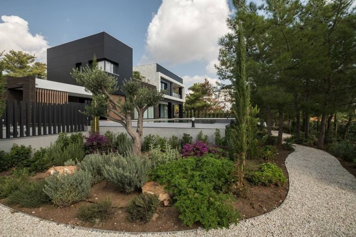 Image No.1-7 Bed House for sale