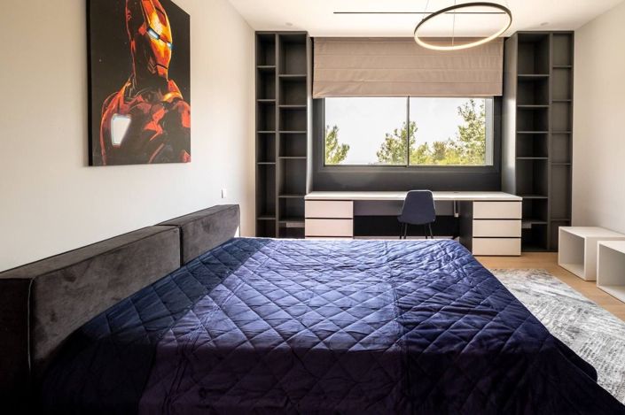 Image No.16-7 Bed House for sale