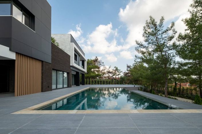 Image No.17-7 Bed House for sale