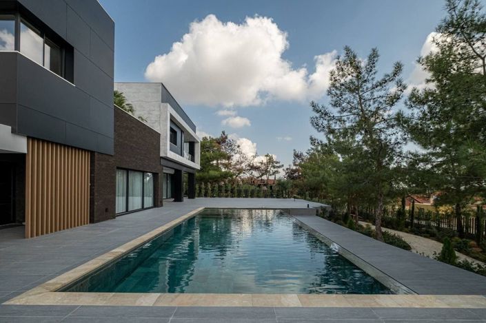 Image No.25-7 Bed House for sale