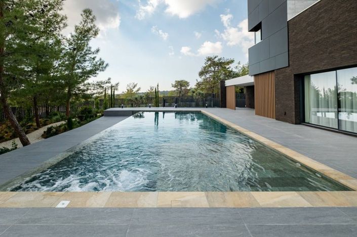 Image No.27-7 Bed House for sale