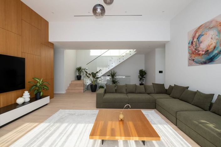 Image No.7-7 Bed House for sale