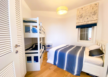 8cfb41fd-3646-43a4-9660-f6dc7c4a1da2