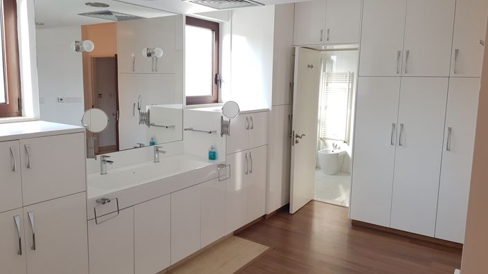 Image No.16-4 Bed House for sale