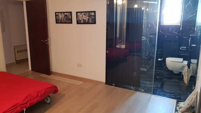 Image No.26-4 Bed House for sale