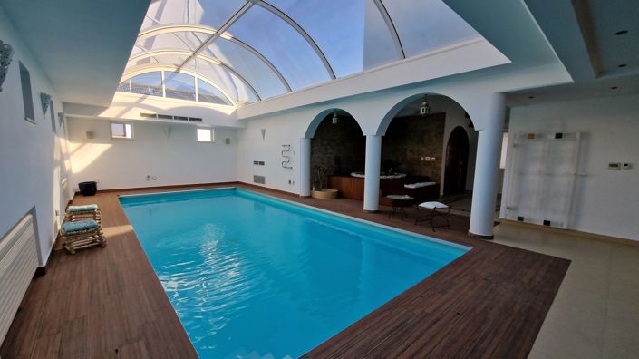 Image No.8-4 Bed House for sale