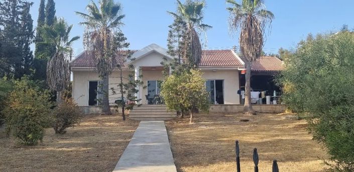 Image No.1-3 Bed House for sale