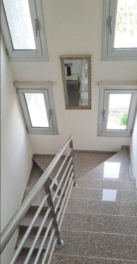 Image No.2-5 Bed House for sale