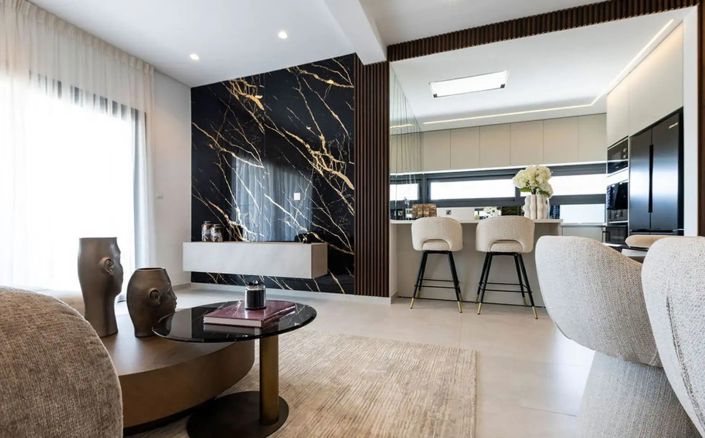 Image No.6-4 Bed House for sale