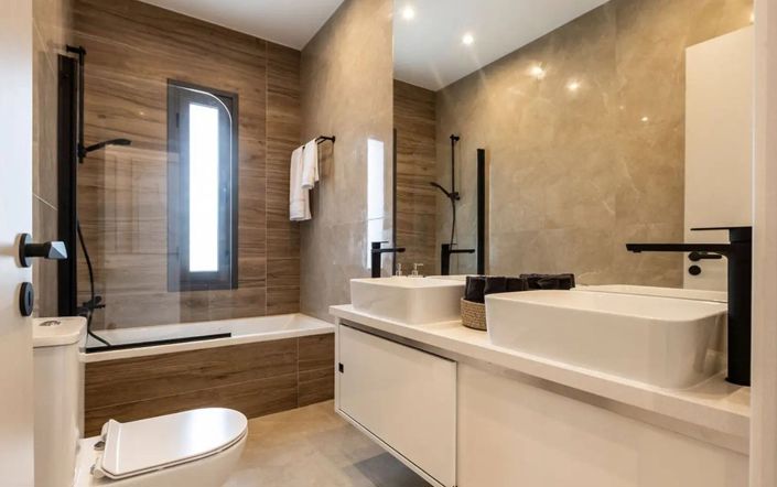 Image No.9-4 Bed House for sale