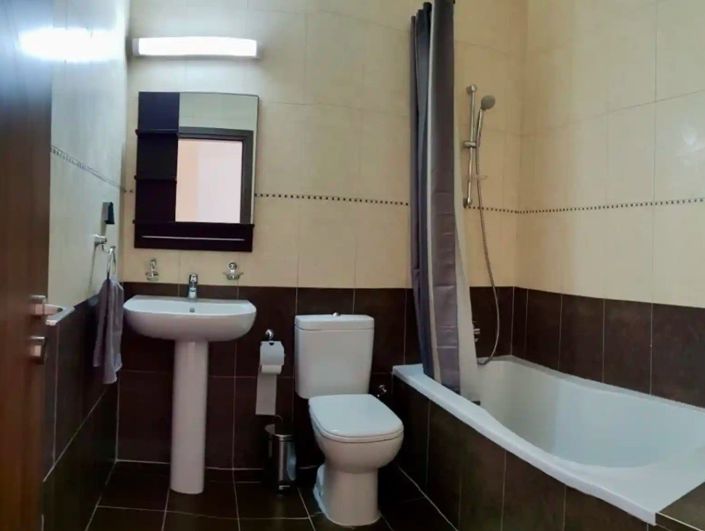 Image No.2-2 Bed House for sale