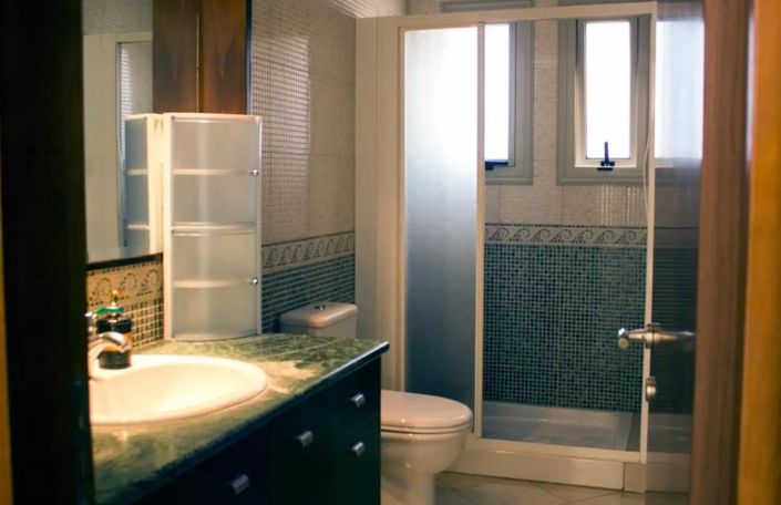 Image No.2-5 Bed House for sale