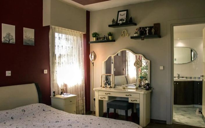 Image No.4-5 Bed House for sale