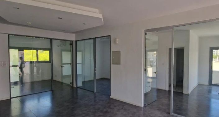 Image No.2-Commercial à vendre à Agia Zoni