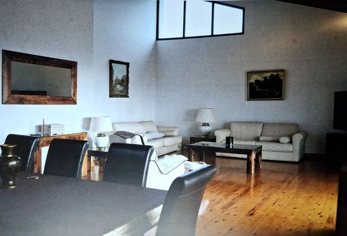 Image No.8-4 Bed House for sale