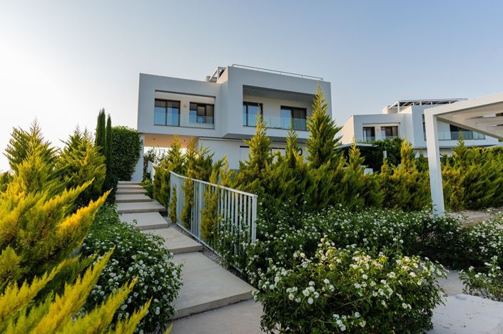 Image No.1-4 Bed Villa for sale
