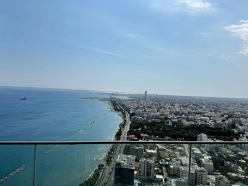 fe42a1f0-6995-425d-888a-90f8012f1de2