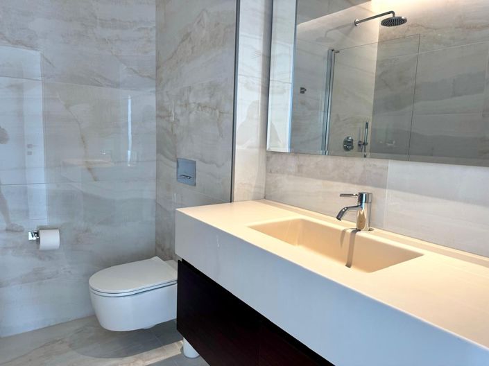 Image No.8-3 Bed Apartment for sale