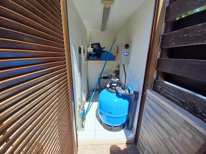 Image No.5-4 Bed House for sale