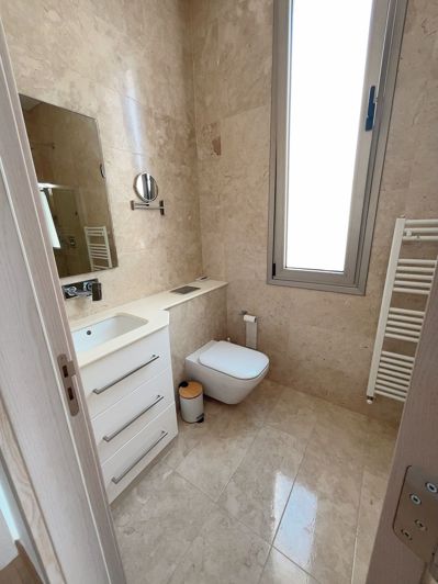 Image No.14-4 Bed House for sale