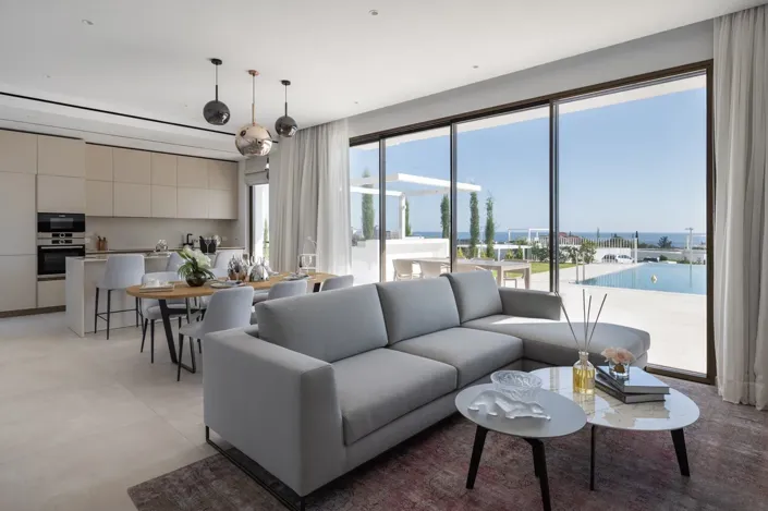 Image No.5-Villa de 4 chambres à vendre à Peyia