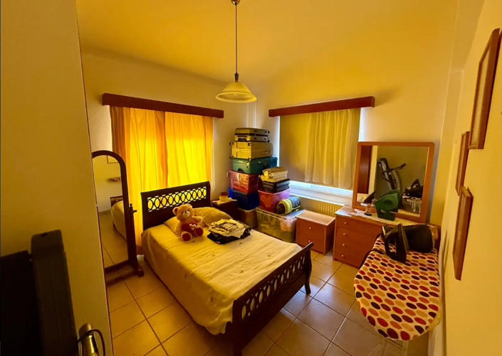 Image No.2-4 Bed House for sale