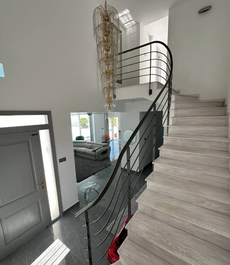 Image No.8-4 Bed House for sale