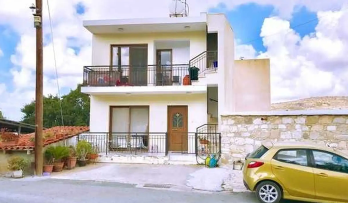 Image No.1-4 Bed House for sale