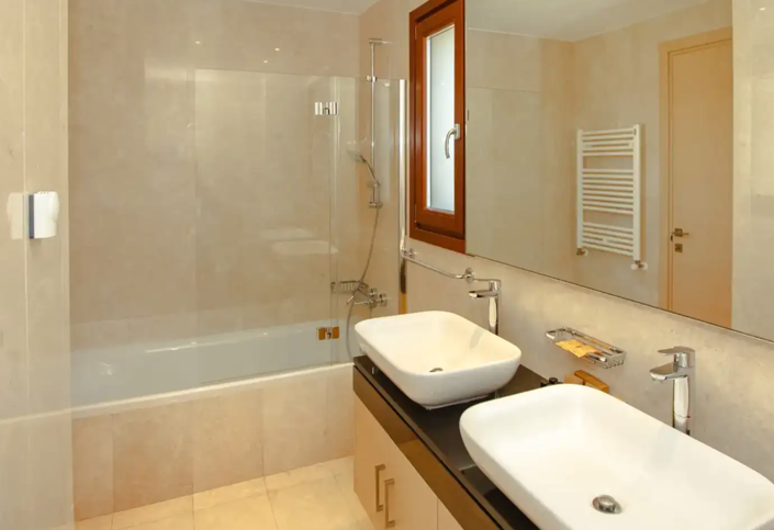 Image No.4-4 Bed Villa for sale