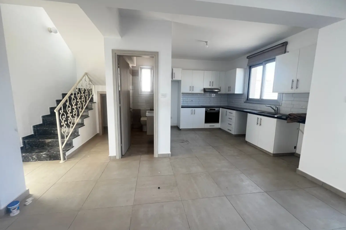 Image No.10-3 Bed Villa for sale