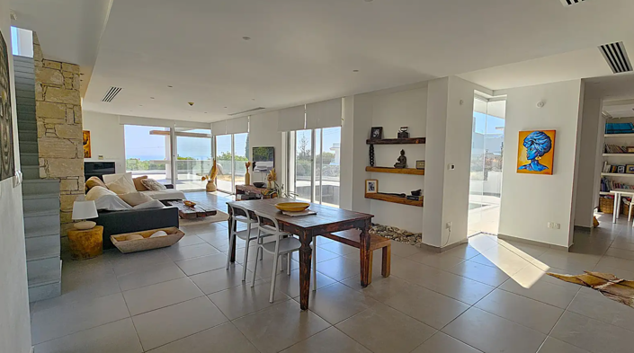 Image No.13-5 Bed House for sale