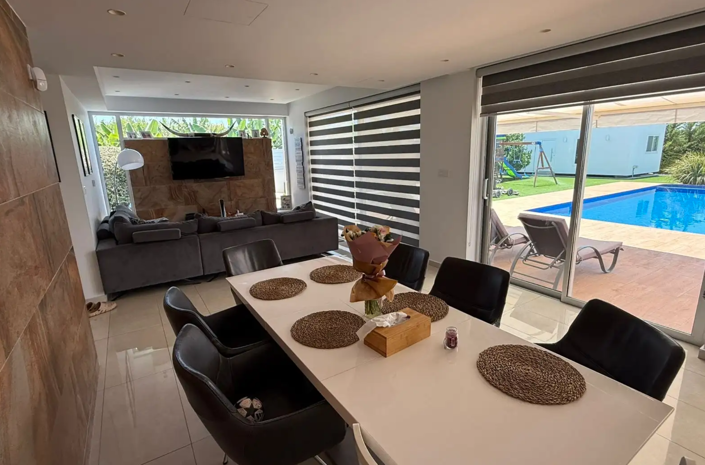 Image No.11-4 Bed House for sale